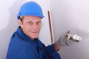 24 hour facility maintenance repair technician are all specialized and experts in handling maintenance and repair service.